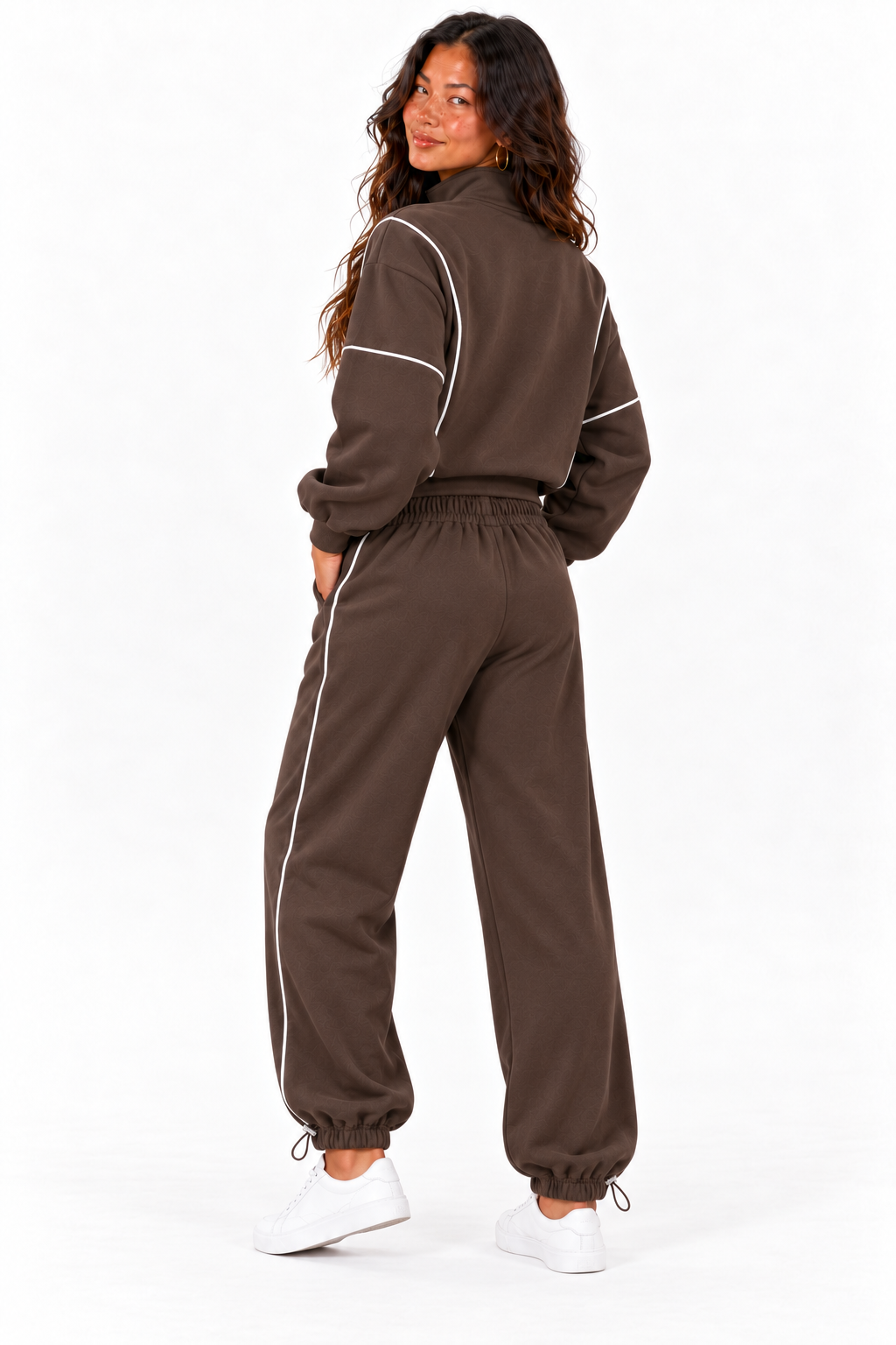 Women’s Oversized Quarter-Zip Two-Piece Set.